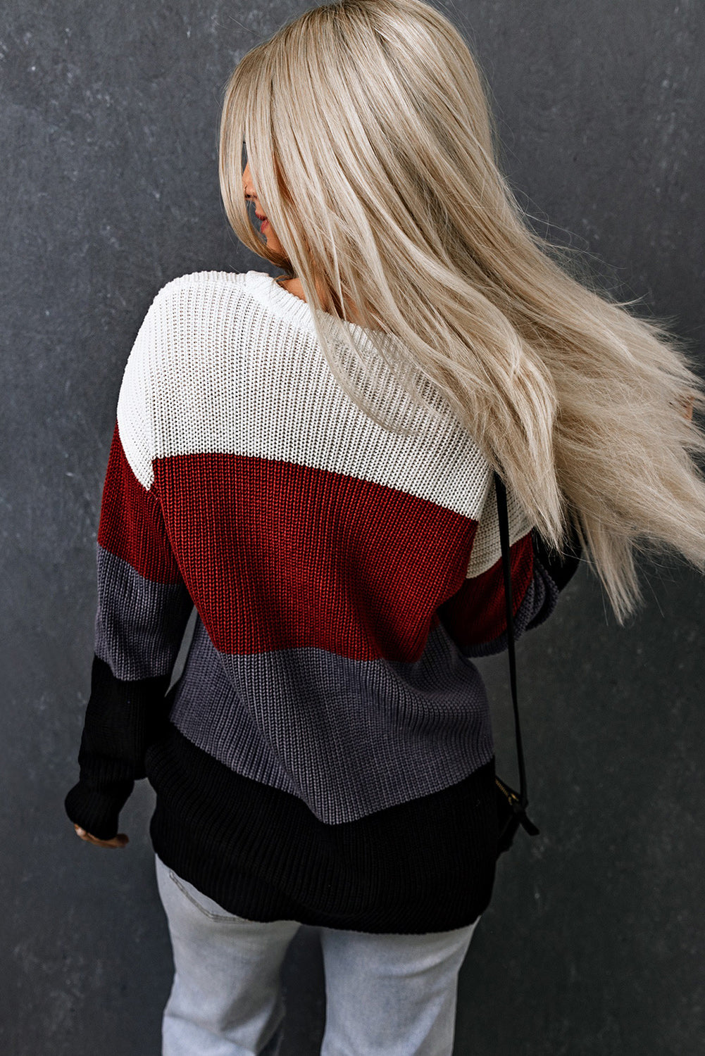 Color Block Knitted O-neck Pullover Sweater