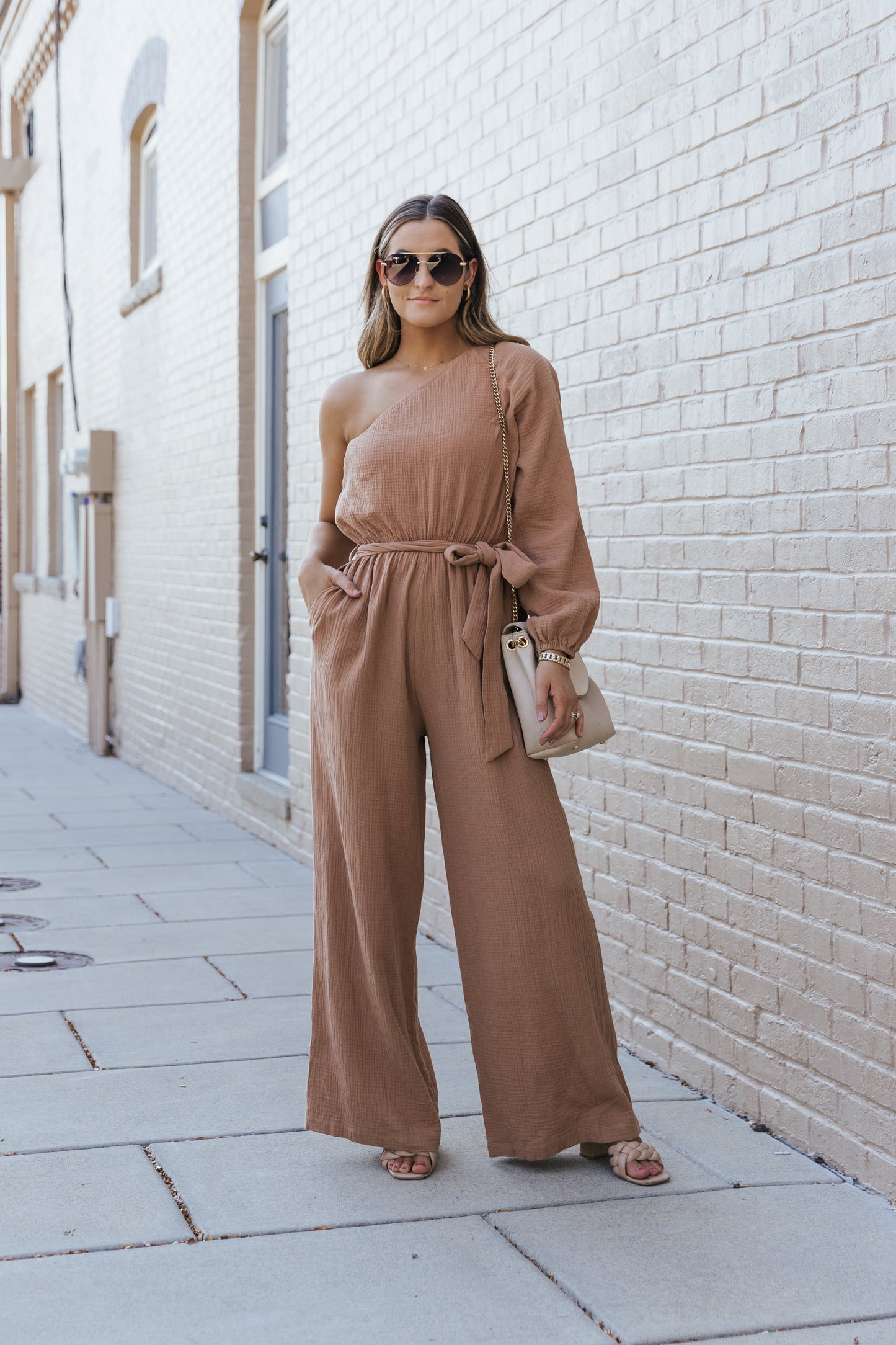 Khaki Crinkled Texture One-shoulder Loose Jumpsuit