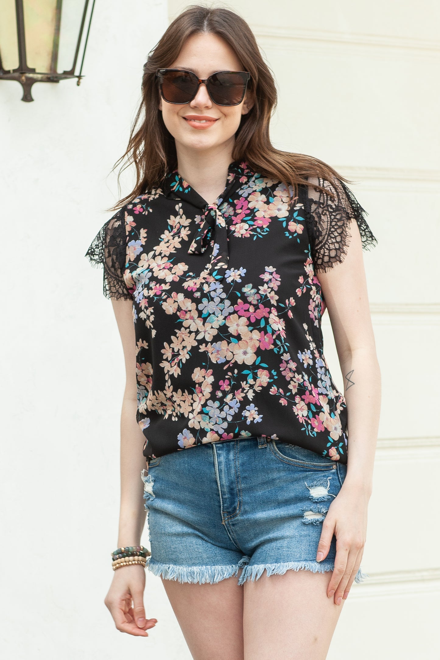 Dainty Floral Print Lace Sleeve Blouse