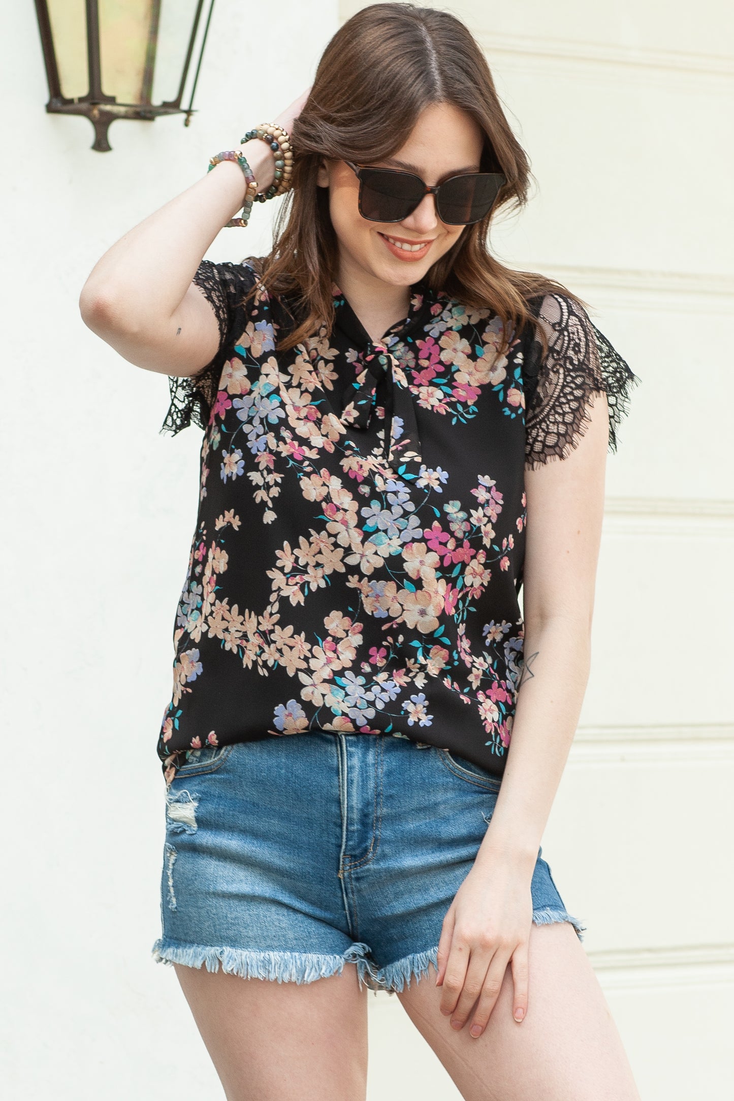 Dainty Floral Print Lace Sleeve Blouse