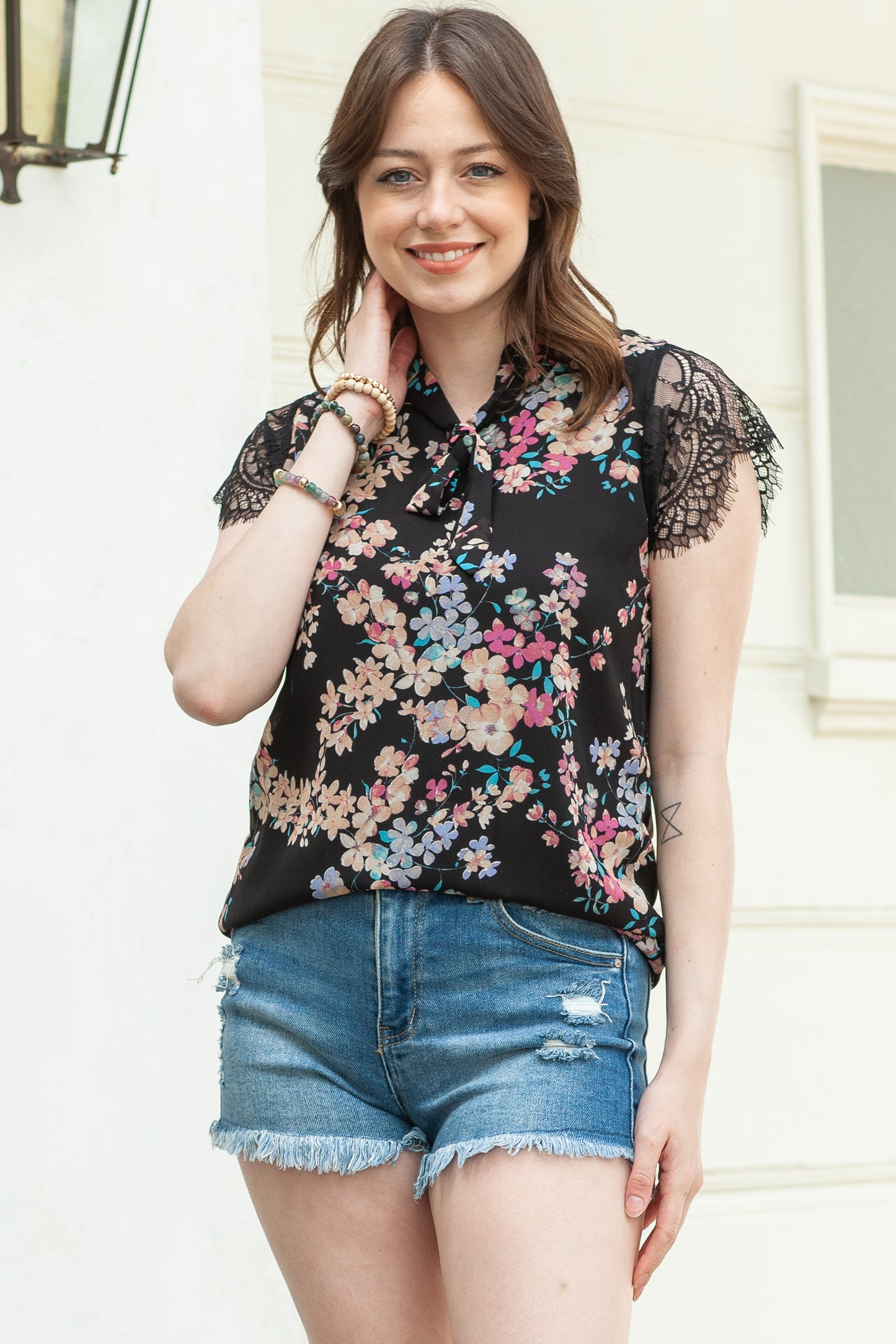 Dainty Floral Print Lace Sleeve Blouse