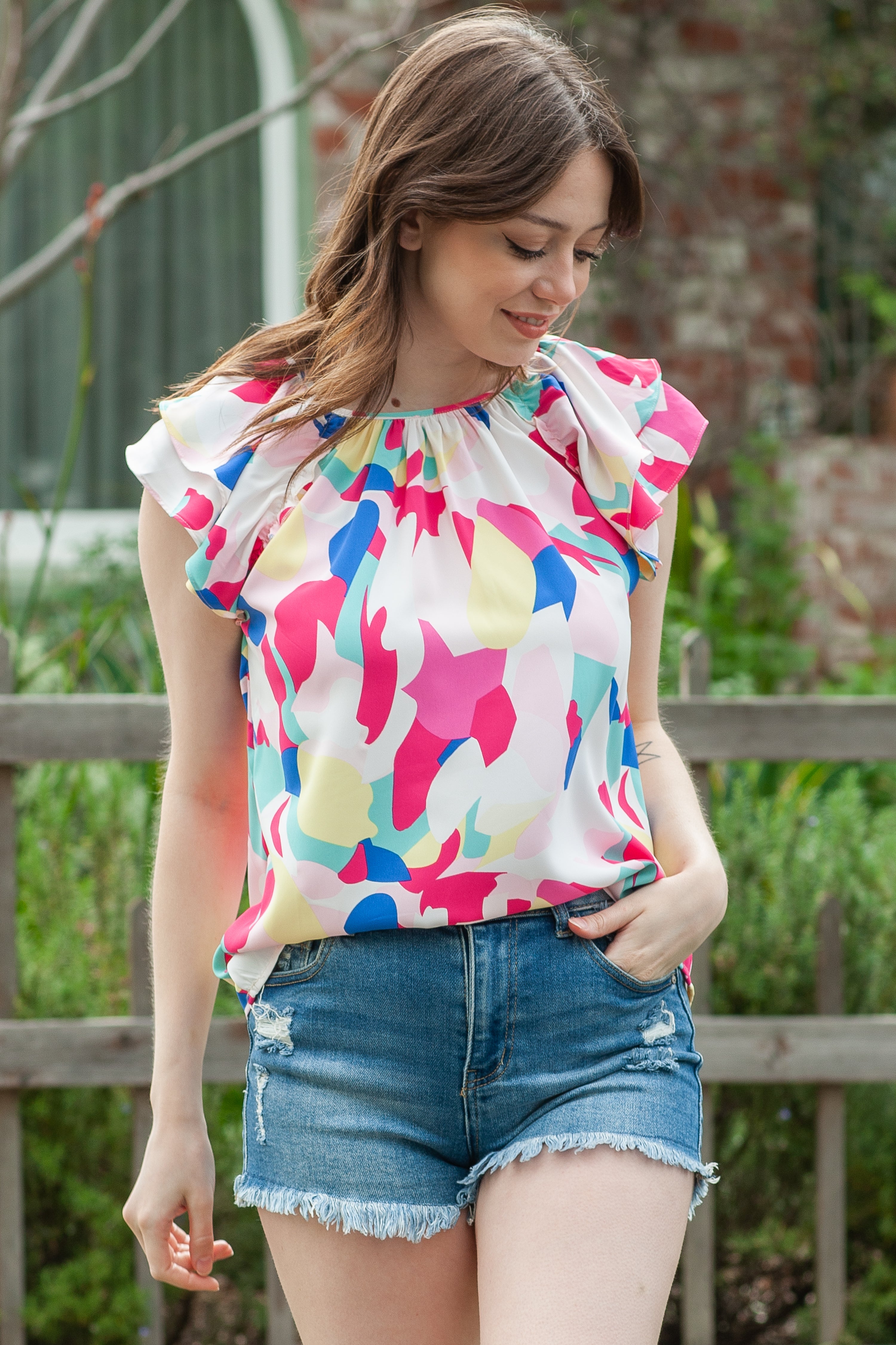 Multicolor Abstract Pattern Ruffle Short Sleeves Blouse